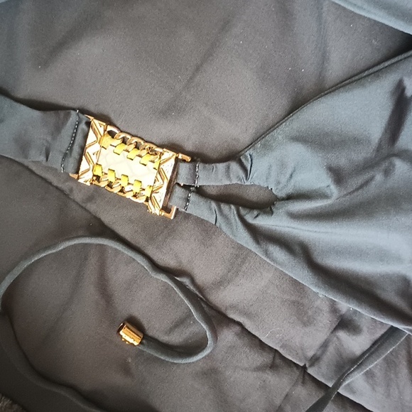 Beach Bunny NWT MD Tri Top Charcoal - Picture 3 of 5